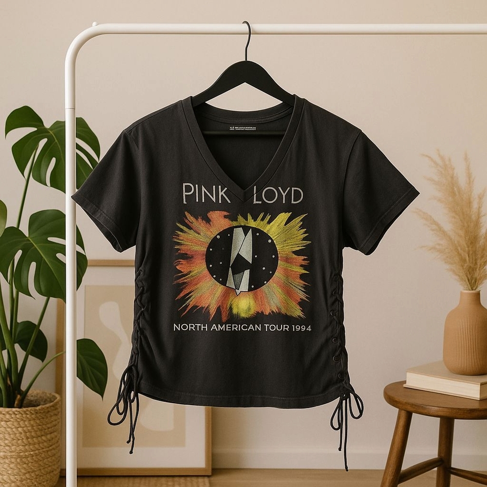 Pink Floyd Graphic Top Womens Size Small - Picture 1 of 8